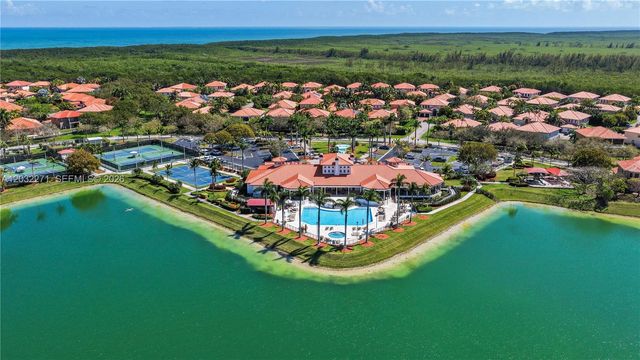 7427 SW 189th St, Cutler Bay, FL 33157