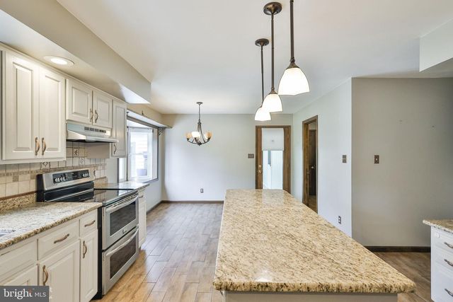 4074 OLD SENTRY RD, Allentown, PA 18104