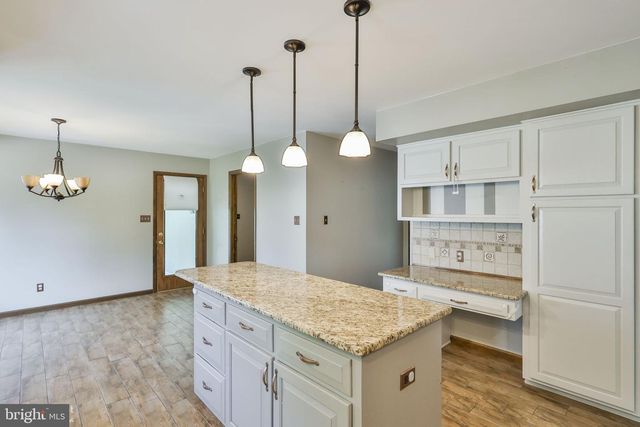 4074 OLD SENTRY RD, Allentown, PA 18104