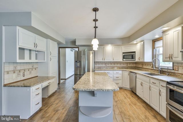 4074 OLD SENTRY RD, Allentown, PA 18104