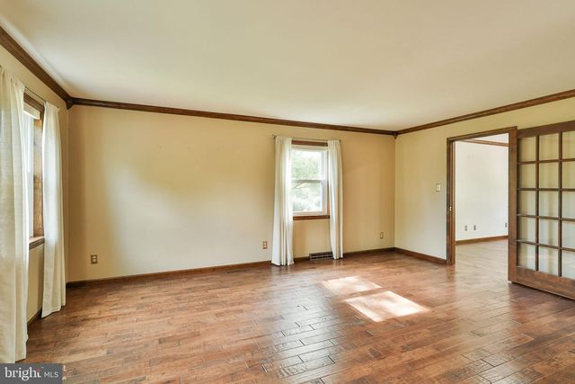 4074 OLD SENTRY RD, Allentown, PA 18104