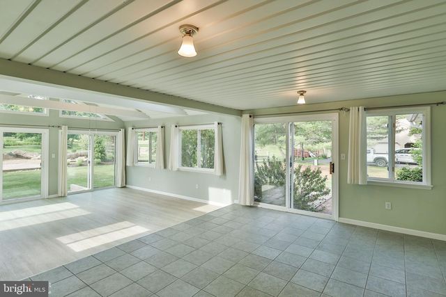 4074 OLD SENTRY RD, Allentown, PA 18104