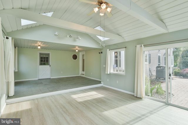 4074 OLD SENTRY RD, Allentown, PA 18104