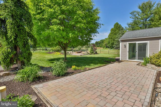 4074 OLD SENTRY RD, Allentown, PA 18104