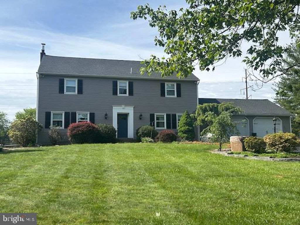 4074 OLD SENTRY RD, Allentown, PA 18104