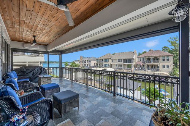 12394 Pebble View Drive, Conroe, TX 77304