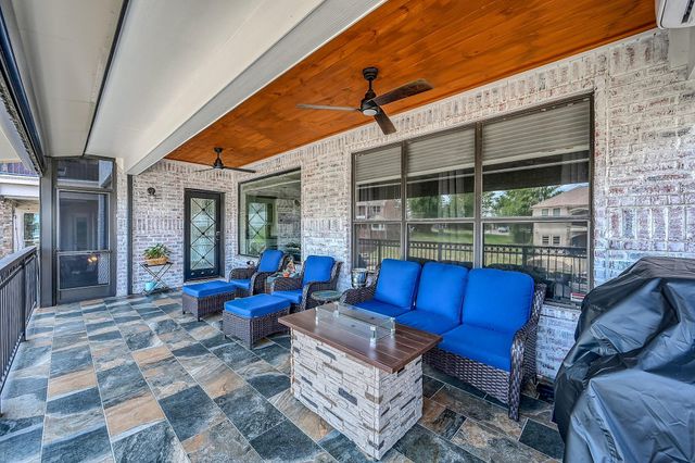 12394 Pebble View Drive, Conroe, TX 77304