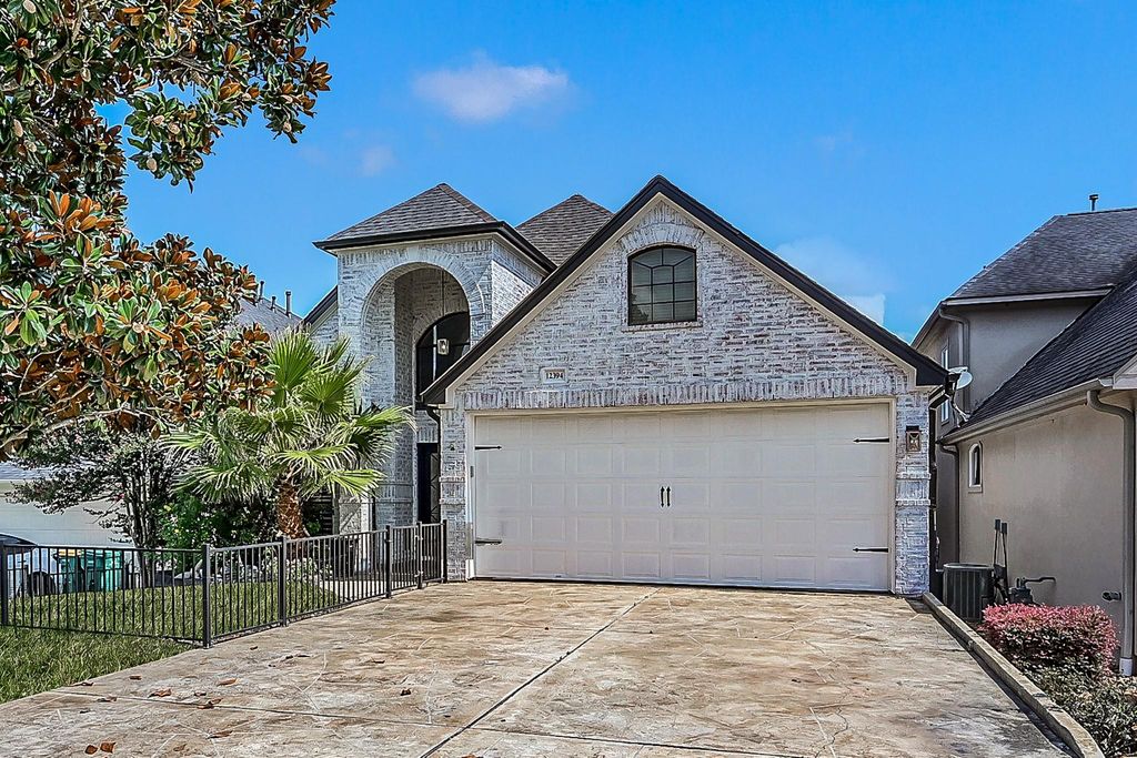 12394 Pebble View Drive, Conroe, TX 77304