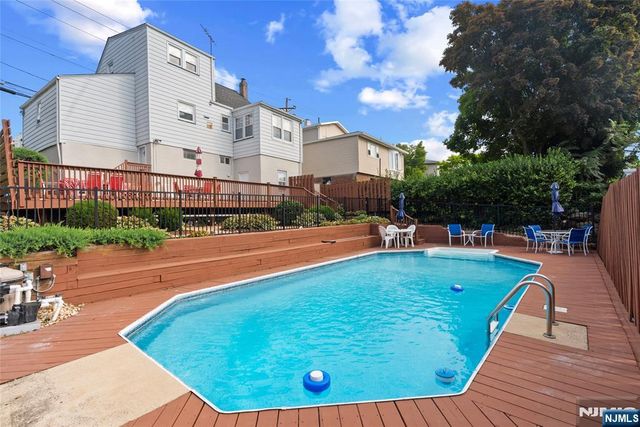 38 Hackensack Street, Wood Ridge, NJ 07075