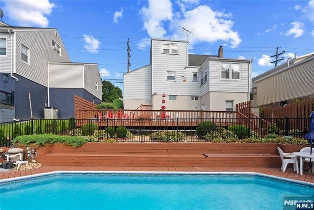 38 Hackensack Street, Wood Ridge, NJ 07075