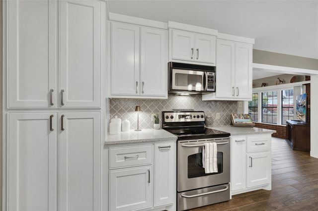 208 Quail Creek DR, San Marcos, TX 78666