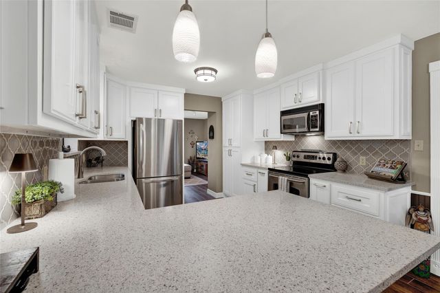 208 Quail Creek DR, San Marcos, TX 78666