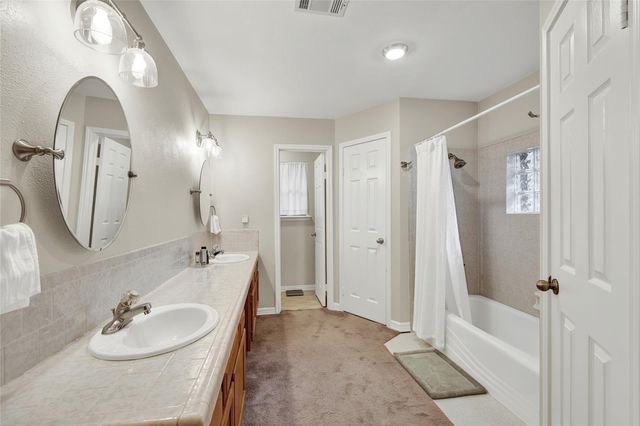 208 Quail Creek DR, San Marcos, TX 78666