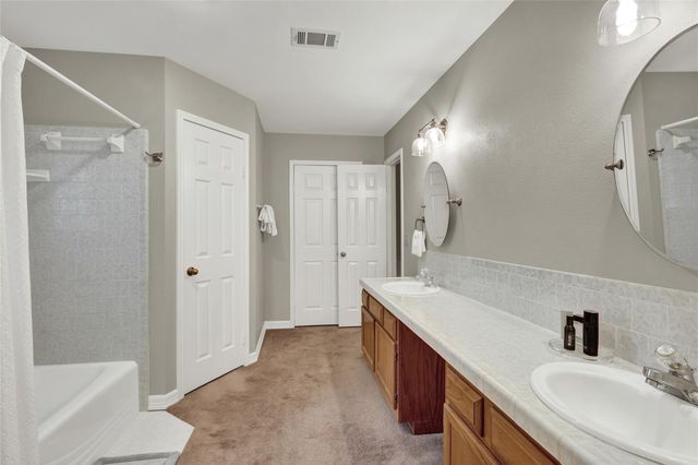 208 Quail Creek DR, San Marcos, TX 78666