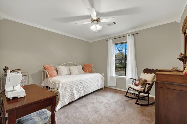 208 Quail Creek DR, San Marcos, TX 78666