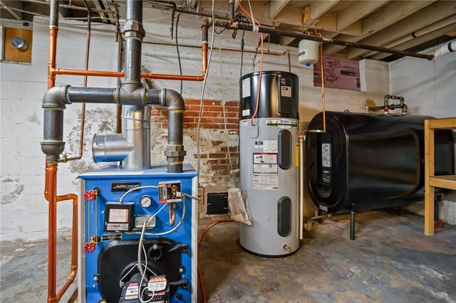 58 Youngs Avenue, West Warwick, RI 02893