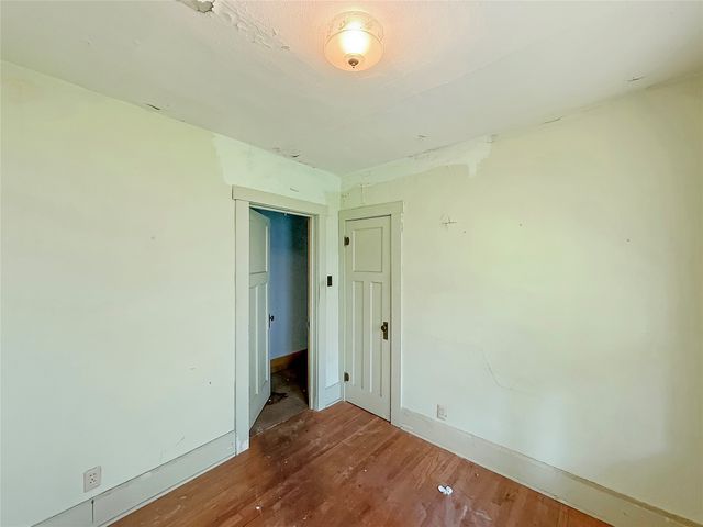 1602 E 32nd Street, Des Moines, IA 50317