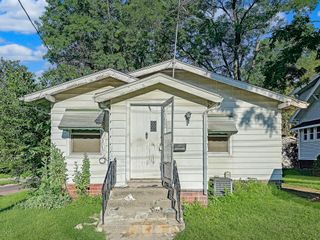 1602 E 32nd Street, Des Moines, IA 50317