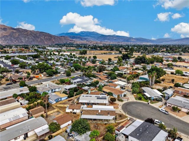 209 Flora vista Street, San Jacinto, CA 92582