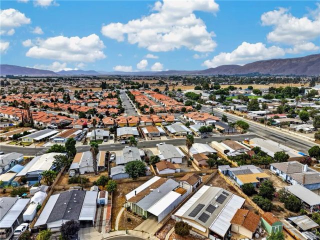 209 Flora vista Street, San Jacinto, CA 92582