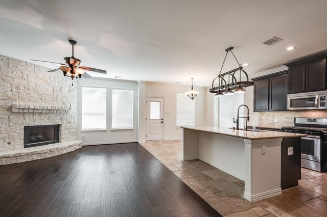 2813 Lost Maples Drive, Pearland, TX 77584