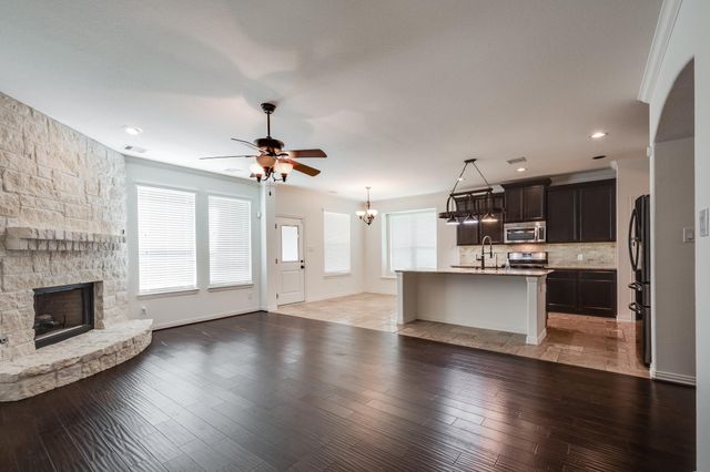 2813 Lost Maples Drive, Pearland, TX 77584