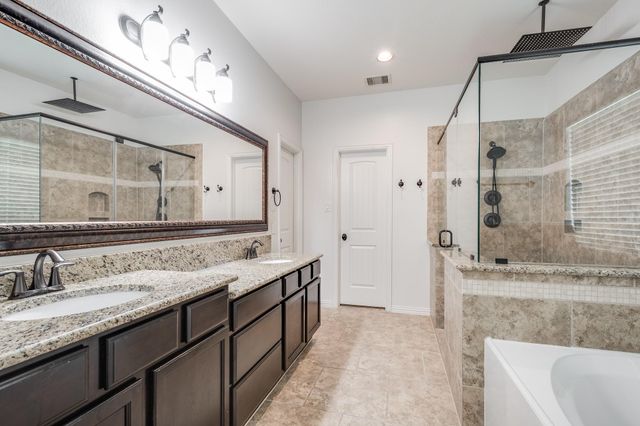 2813 Lost Maples Drive, Pearland, TX 77584