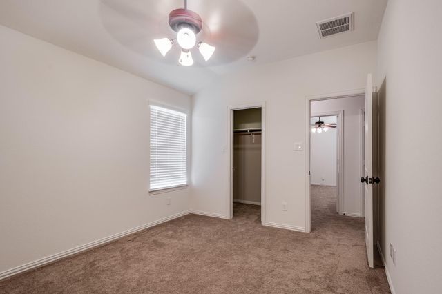 2813 Lost Maples Drive, Pearland, TX 77584
