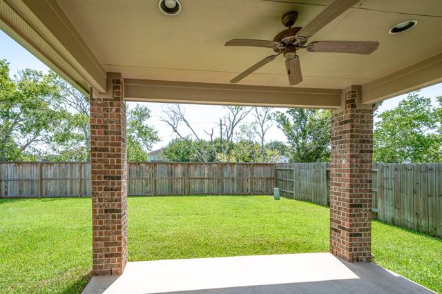 2813 Lost Maples Drive, Pearland, TX 77584