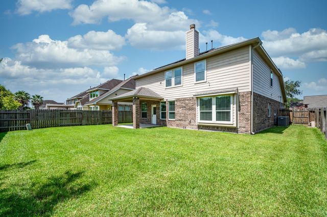 2813 Lost Maples Drive, Pearland, TX 77584