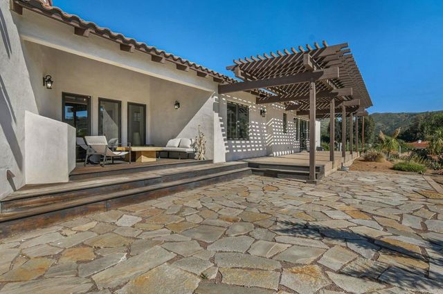 3369 Dehesa Road, El Cajon, CA 92019