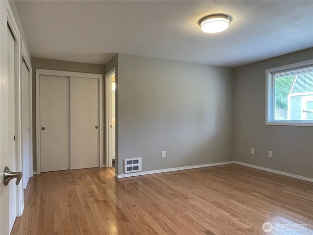 1988 Cascade View Drive, Camano Island, WA 98282