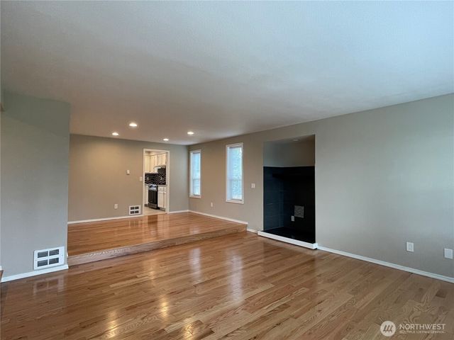 1988 Cascade View Drive, Camano Island, WA 98282