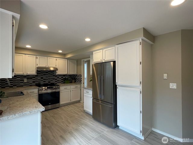 1988 Cascade View Drive, Camano Island, WA 98282