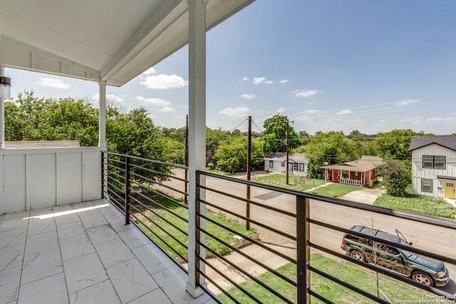 2638 E COMMERCE ST, San Antonio, TX 78203