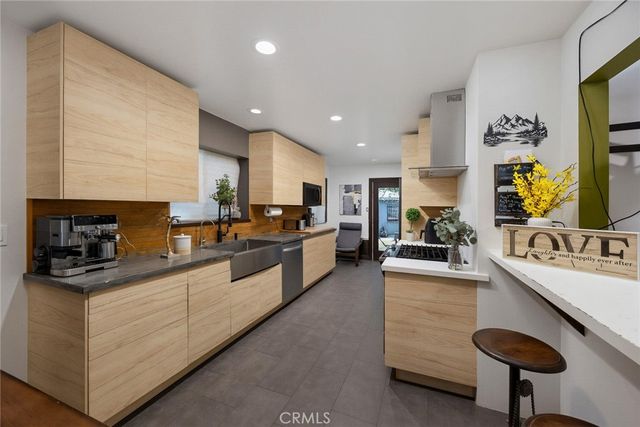 2500 Carlos St, Alhambra, CA 91803