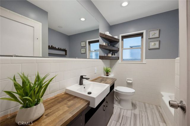 2500 Carlos St, Alhambra, CA 91803