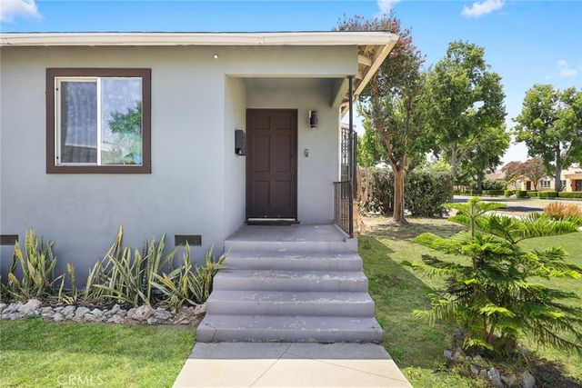 2500 Carlos St, Alhambra, CA 91803