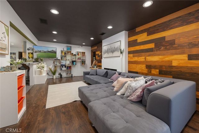 2500 Carlos St, Alhambra, CA 91803
