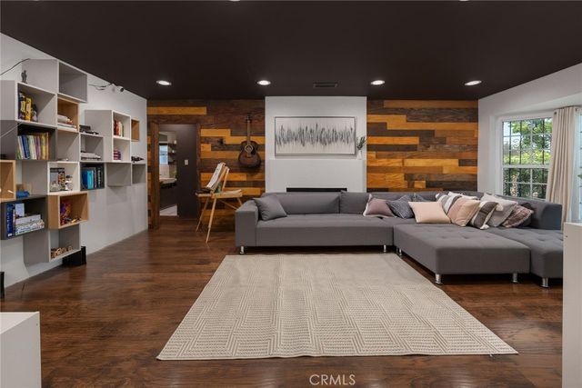 2500 Carlos St, Alhambra, CA 91803