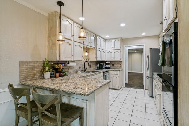 7250 Boca Raton Drive, North Richland Hills, TX 76182