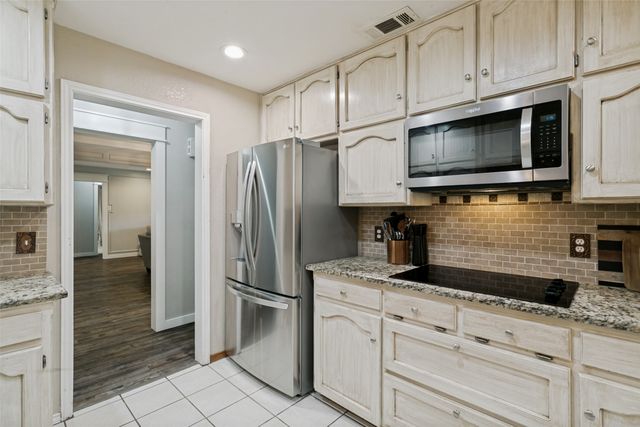 7250 Boca Raton Drive, North Richland Hills, TX 76182