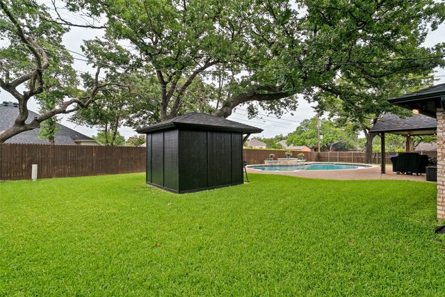 7250 Boca Raton Drive, North Richland Hills, TX 76182