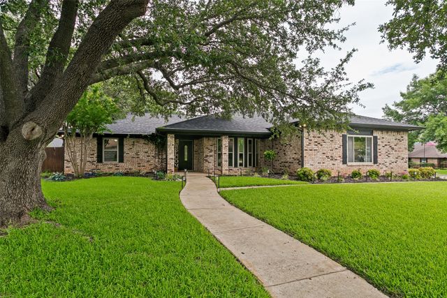 7250 Boca Raton Drive, North Richland Hills, TX 76182