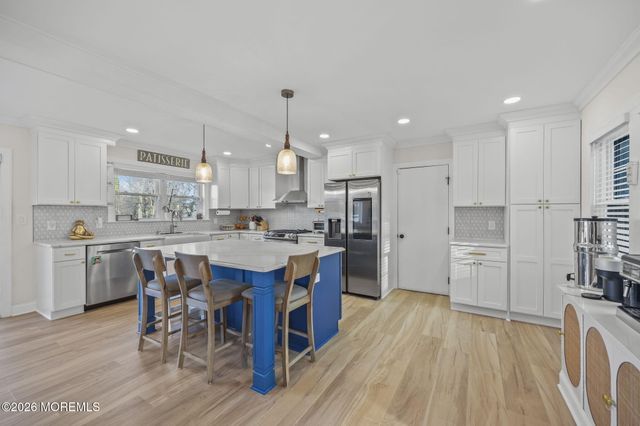 91 Davis Lane, Red Bank, NJ 07701