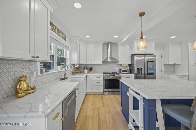 91 Davis Lane, Red Bank, NJ 07701