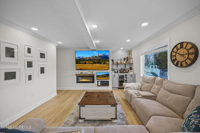 91 Davis Lane, Red Bank, NJ 07701