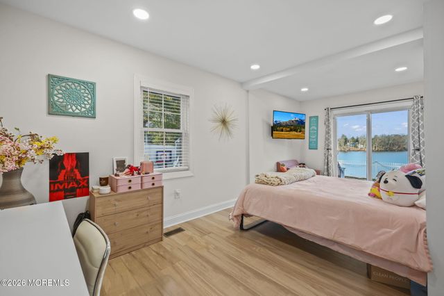 91 Davis Lane, Red Bank, NJ 07701