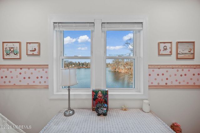 91 Davis Lane, Red Bank, NJ 07701