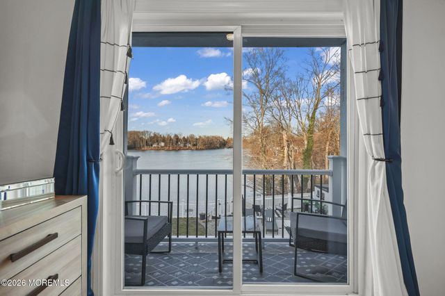 91 Davis Lane, Red Bank, NJ 07701